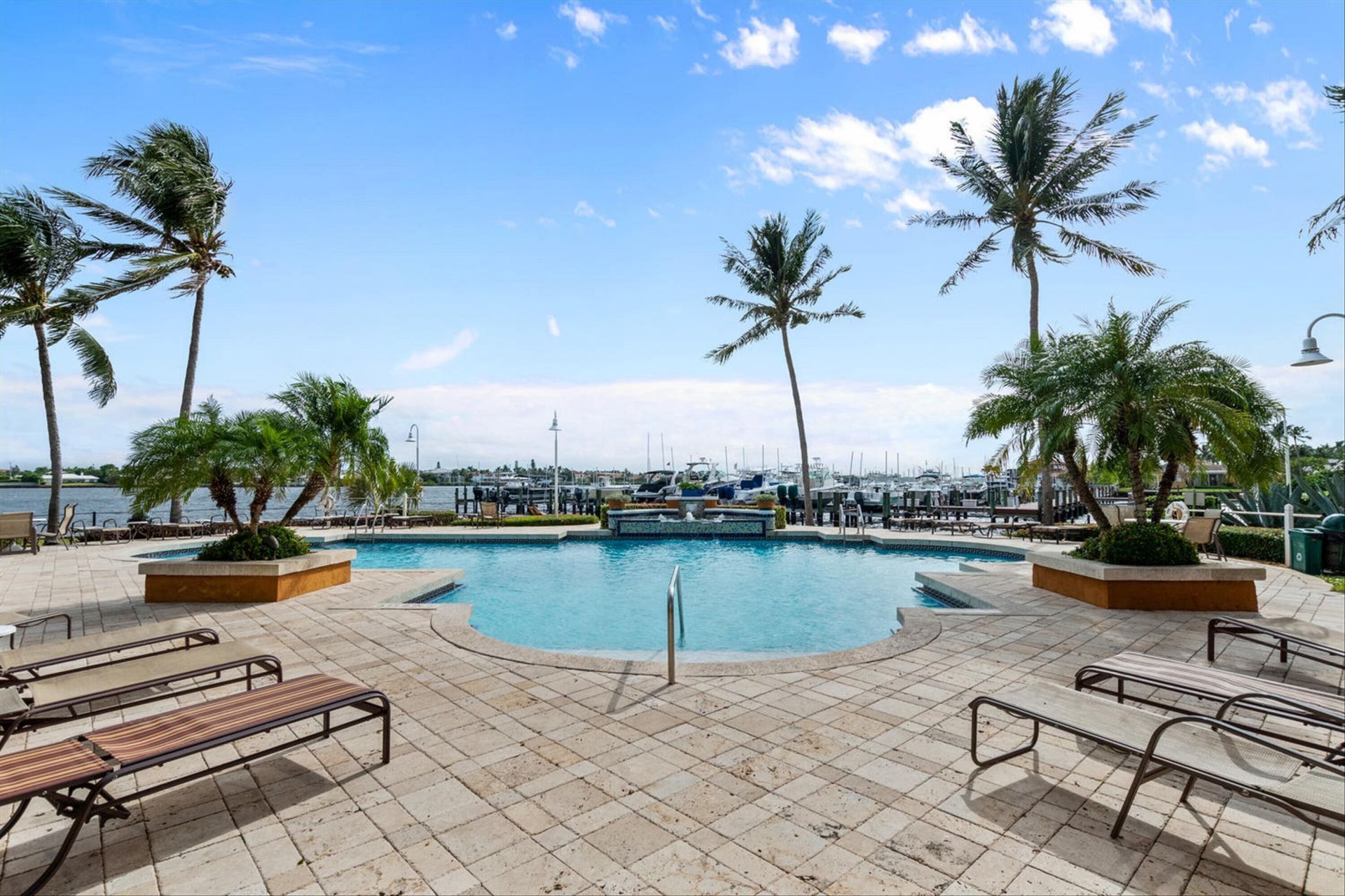 135 Yacht Club Way, Unit 104, Hypoluxo, FL 33462 Photo