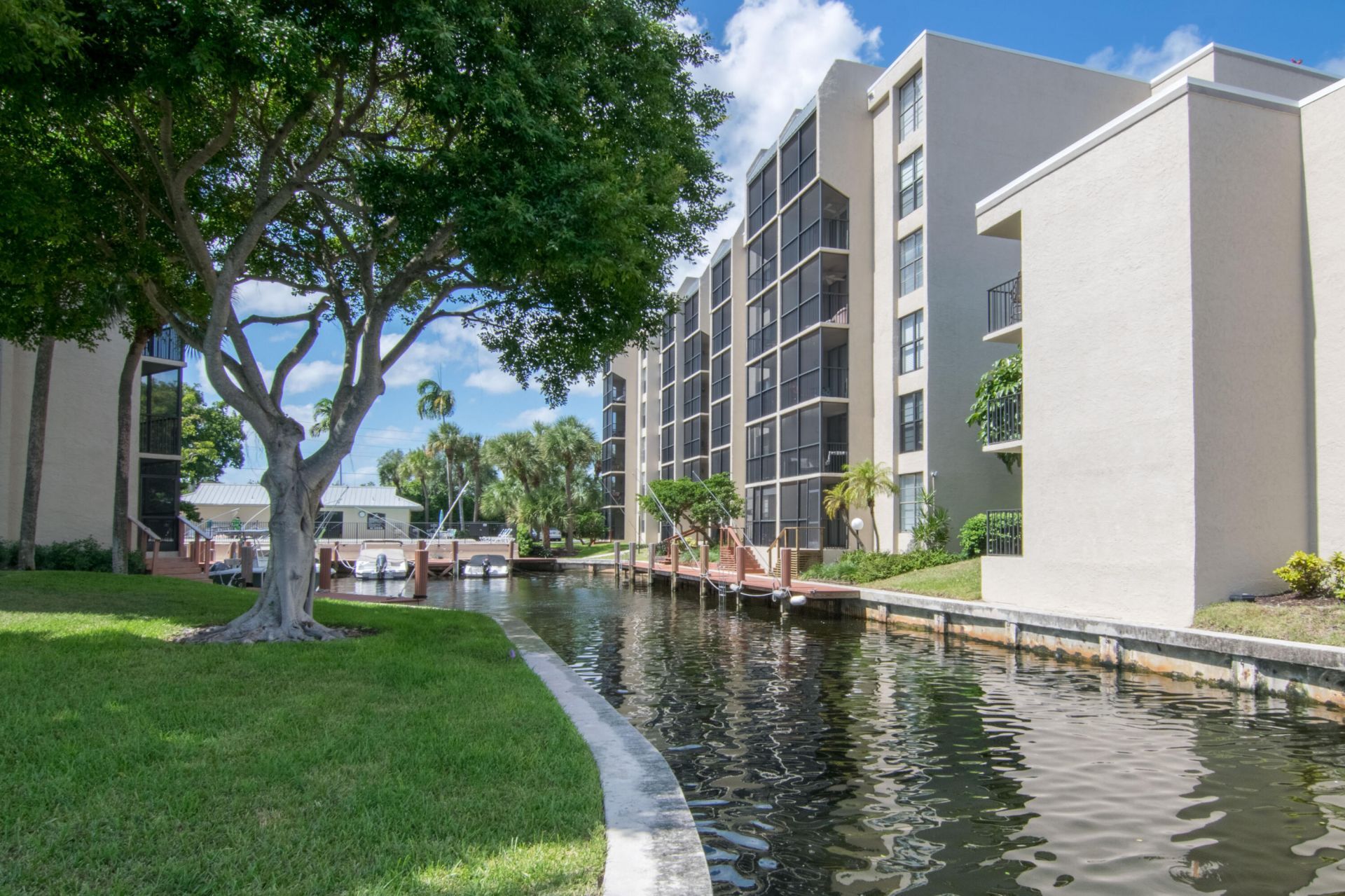 20 Royal Palm Way, Unit 203, Boca Raton, FL 33432 Photo