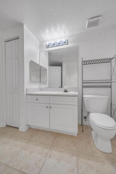 557 SE Prescott Place, Stuart, FL 34994 Photo