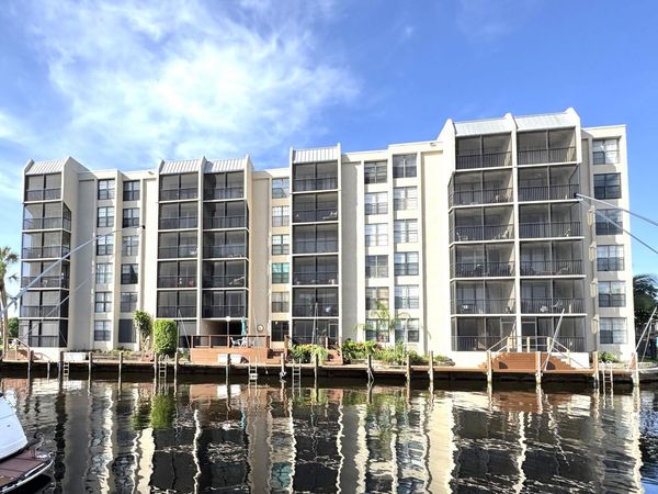 12 Royal Palm Way, Unit 2050, Boca Raton, FL 33432