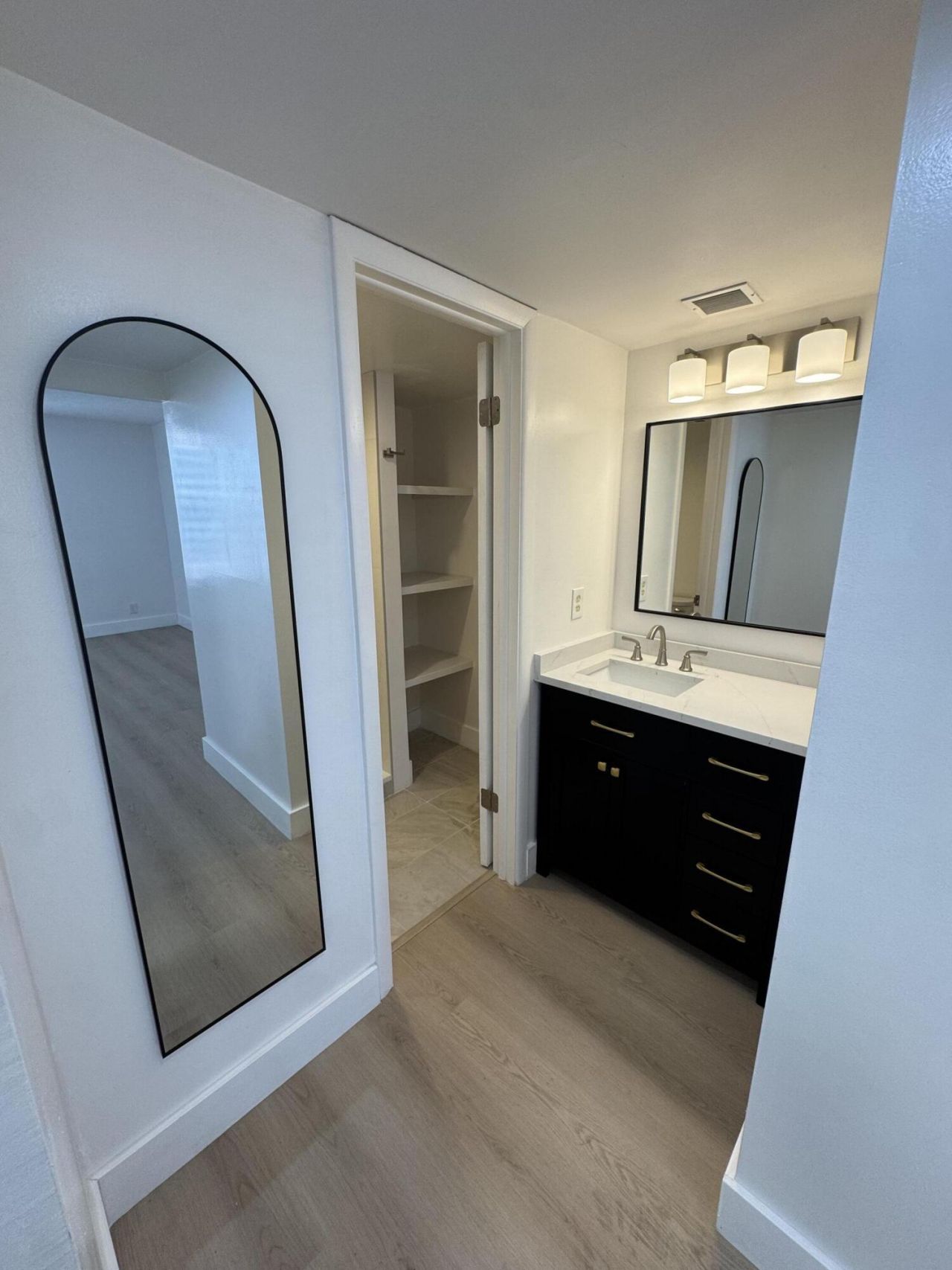 12 Royal Palm Way, Unit 2050, Boca Raton, FL 33432 Photo