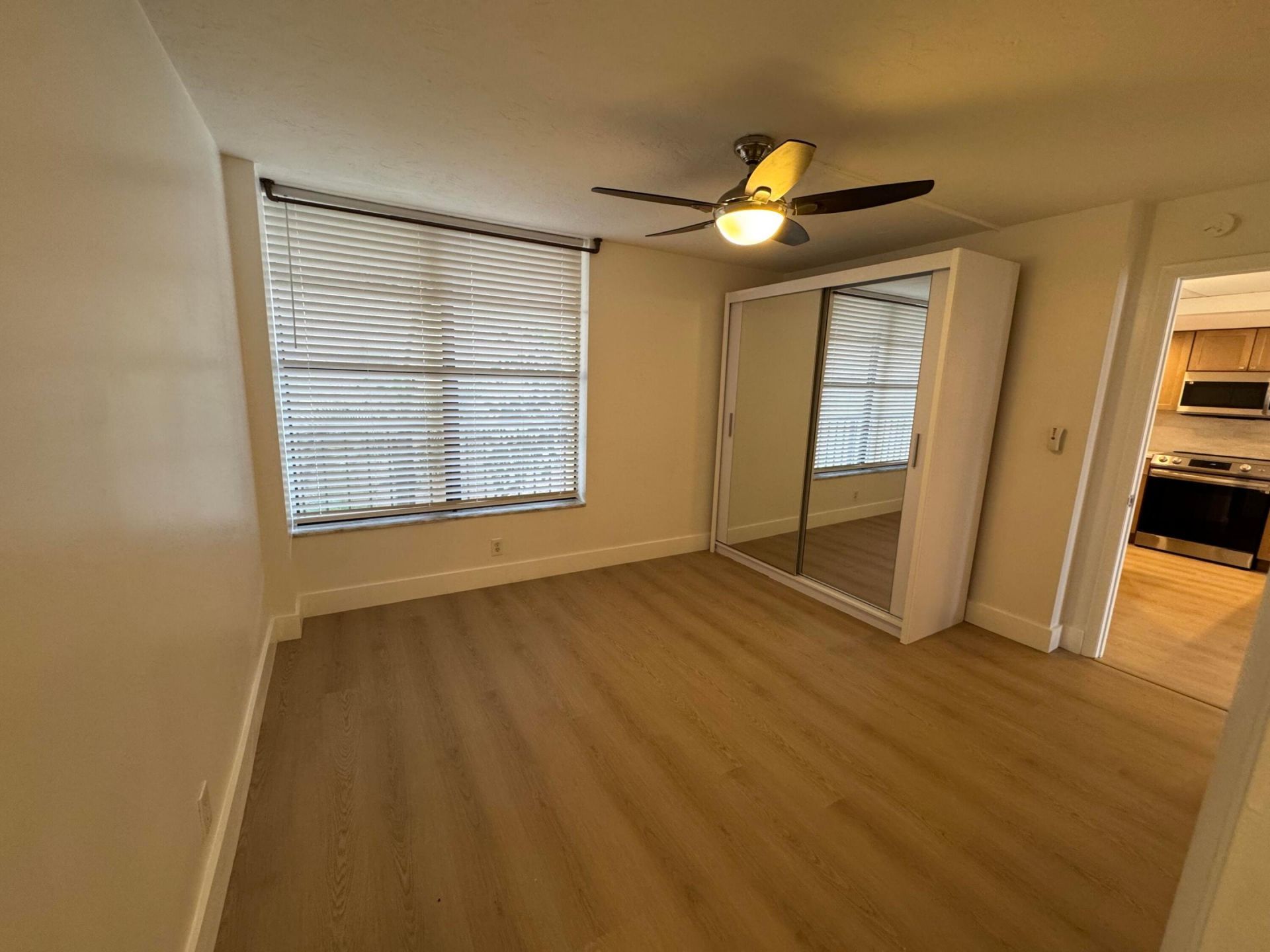 12 Royal Palm Way, Unit 2050, Boca Raton, FL 33432 Photo