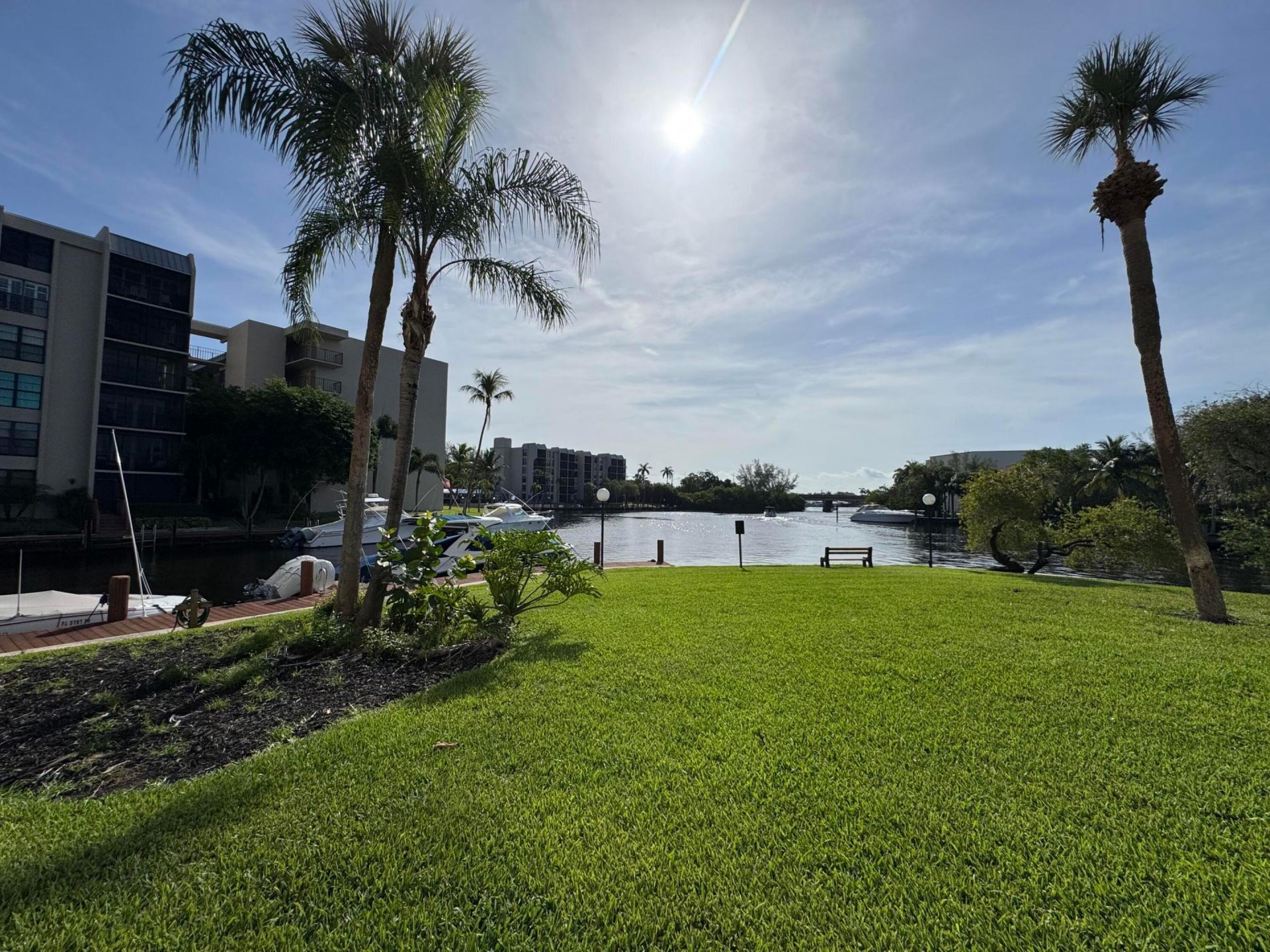 12 Royal Palm Way, Unit 2050, Boca Raton, FL 33432 Photo