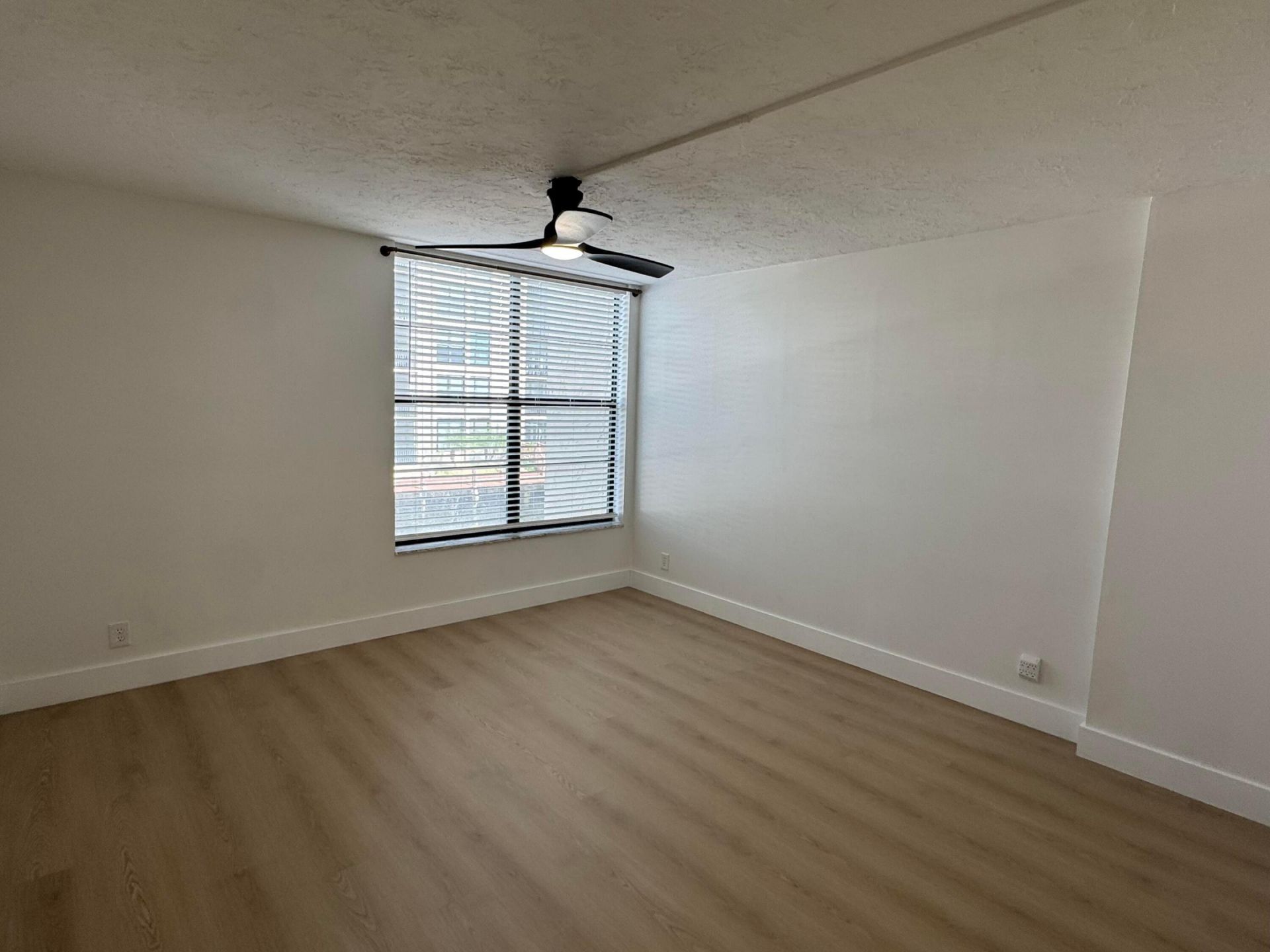 12 Royal Palm Way, Unit 2050, Boca Raton, FL 33432 Photo