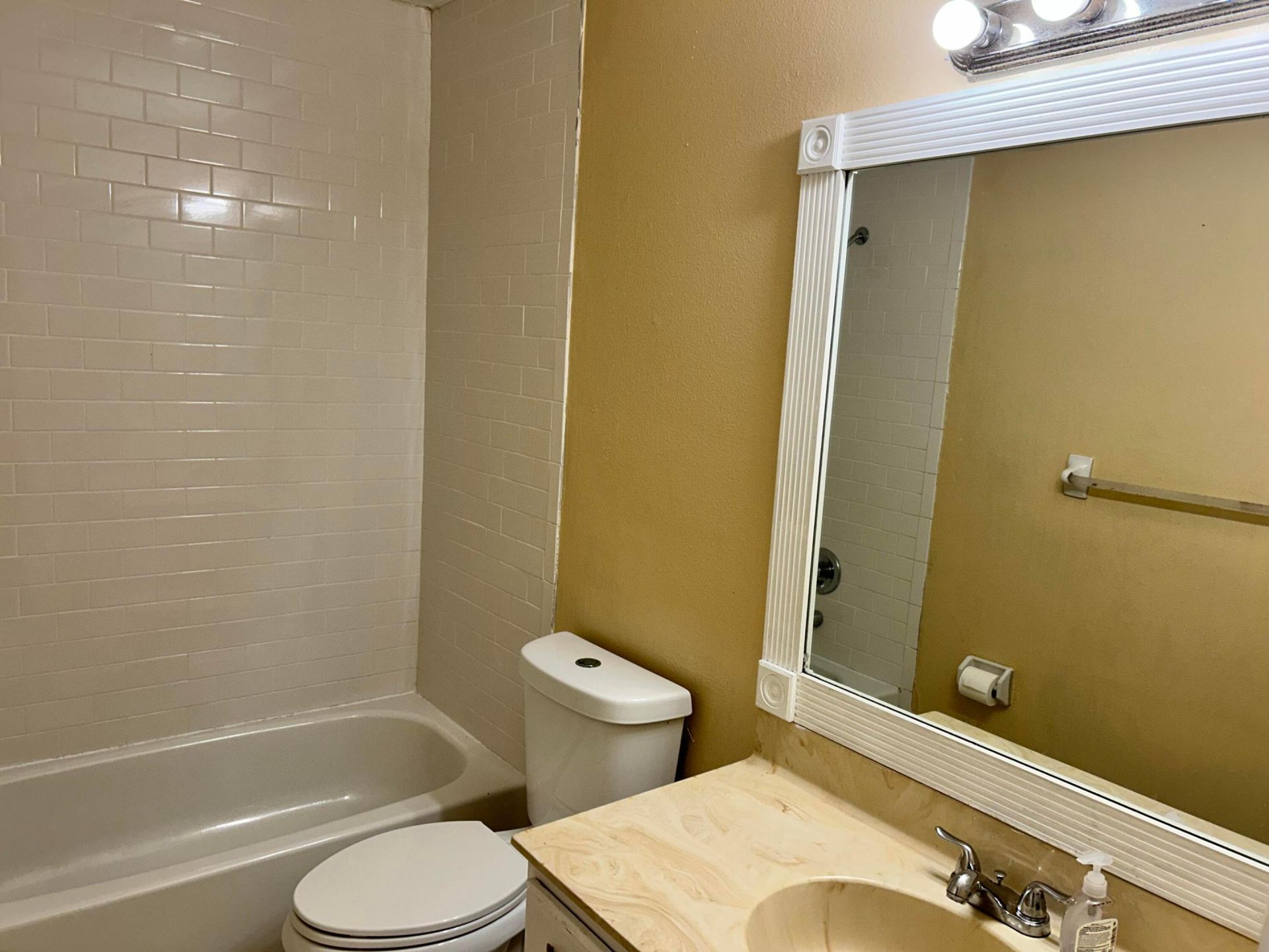 2513 S 17th Street, Unit 207, Fort Pierce, FL 34982 Photo