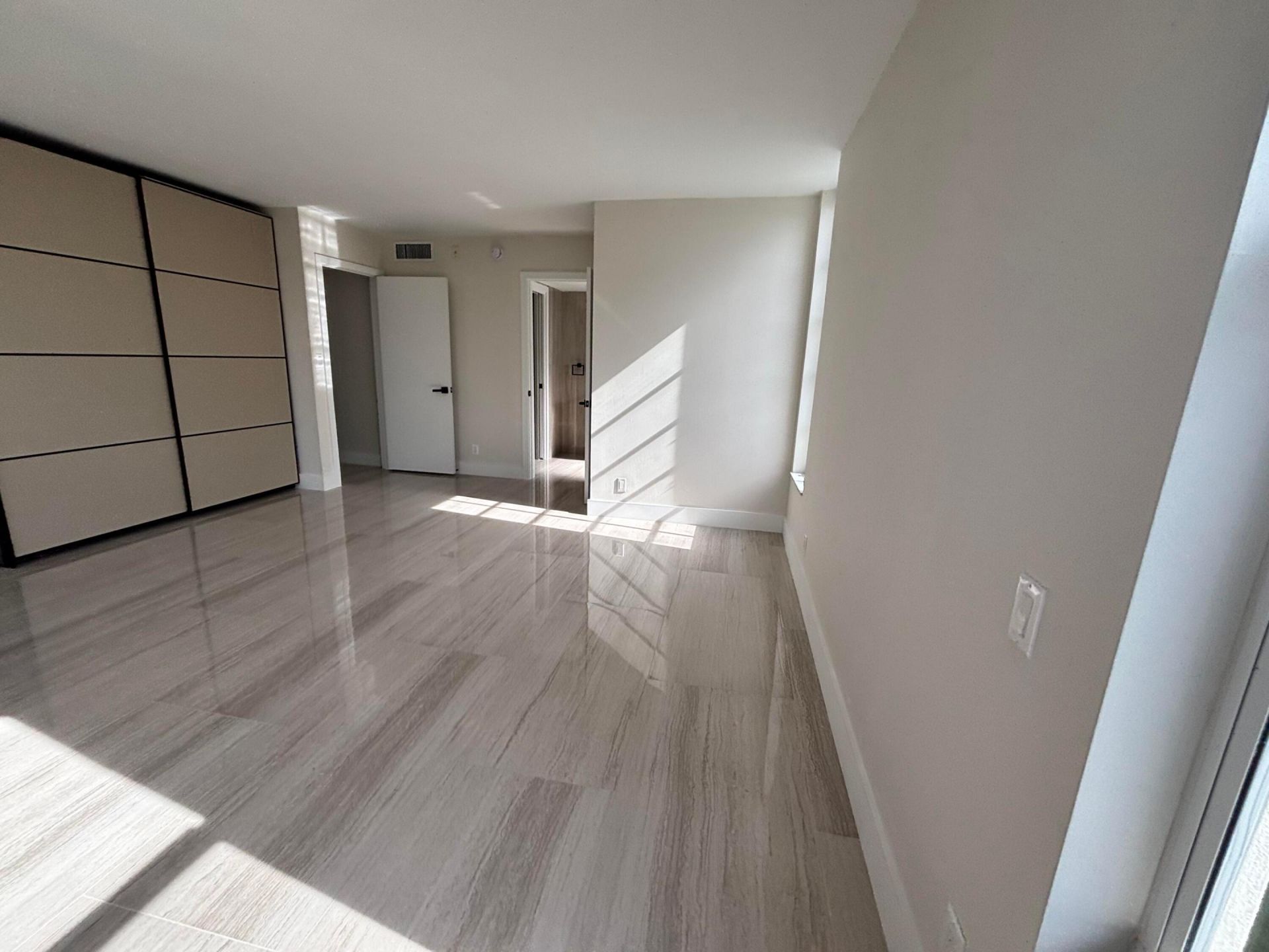 3960 Oaks Clubhouse Dr Drive, Unit 401, Pompano Beach, FL 33069 Photo