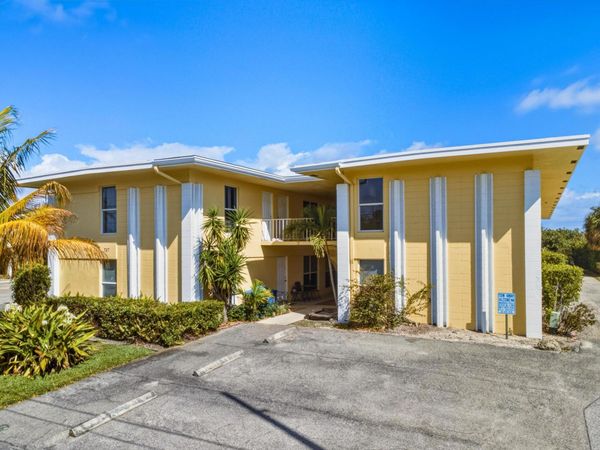 727 Hummingbird Way, Unit 2, North Palm Beach, FL 33408