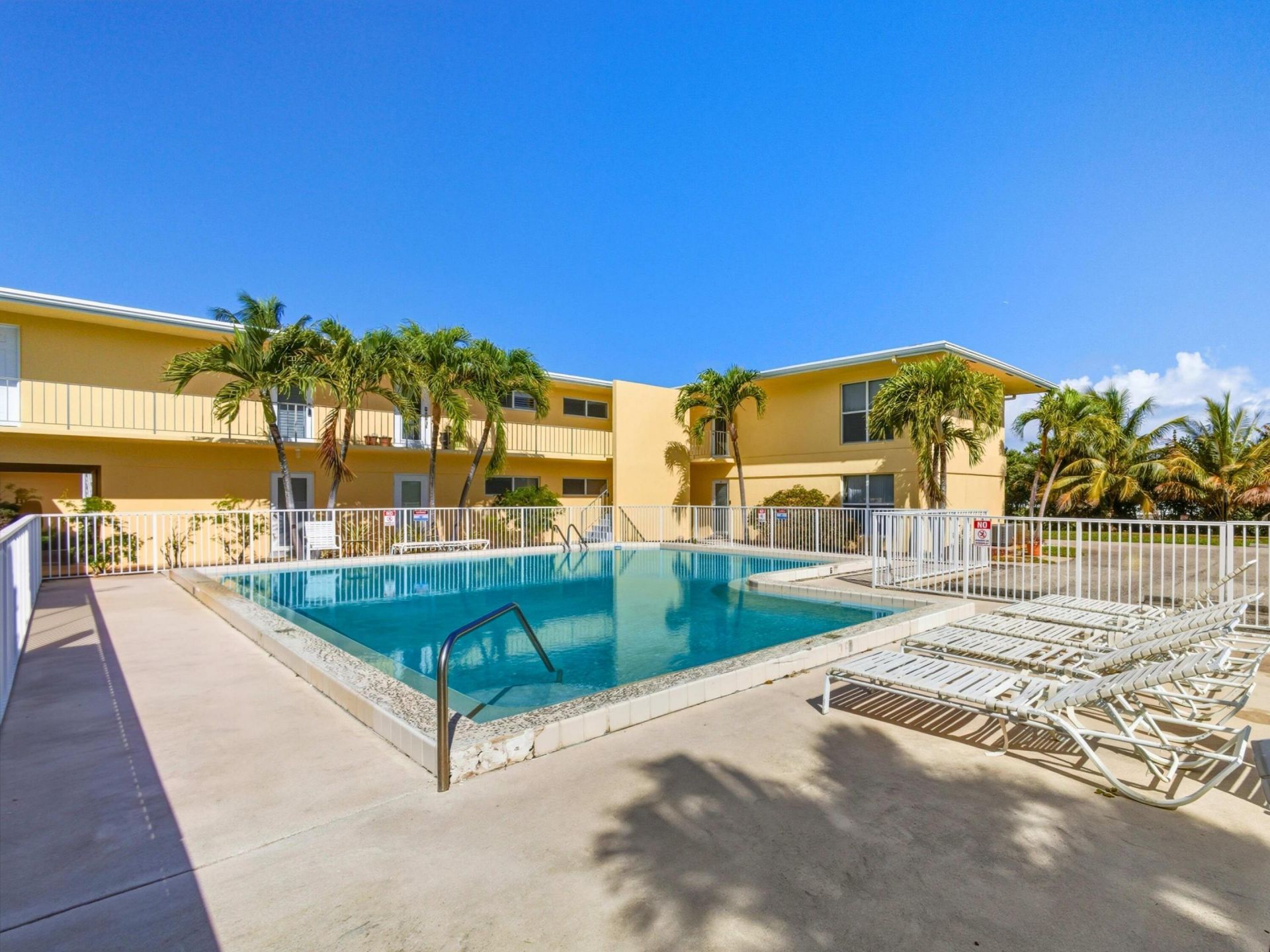 727 Hummingbird Way, Unit 2, North Palm Beach, FL 33408 Photo