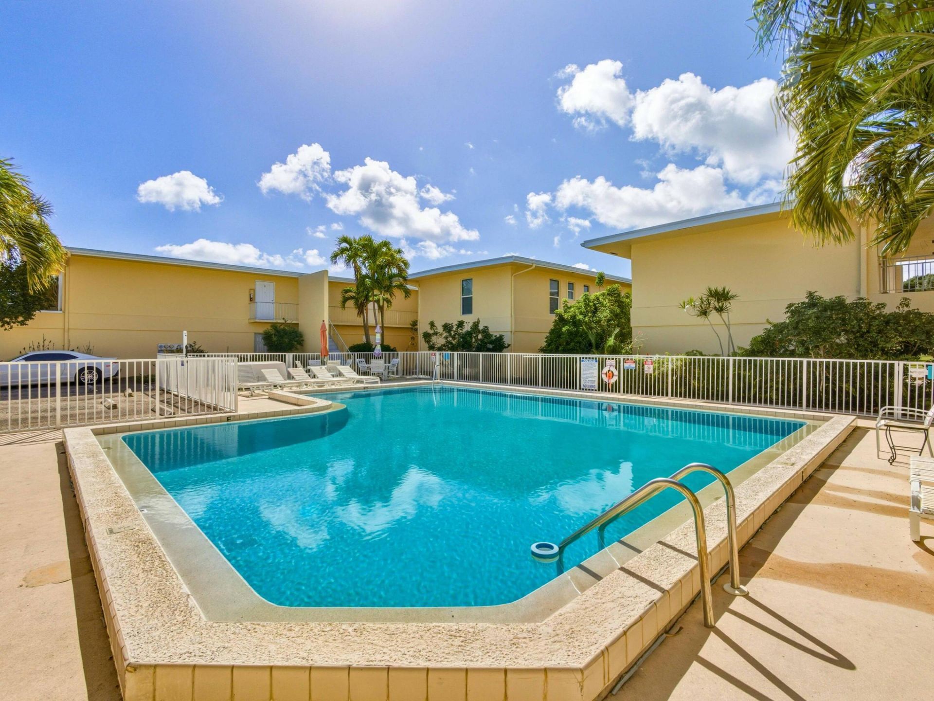 727 Hummingbird Way, Unit 2, North Palm Beach, FL 33408 Photo