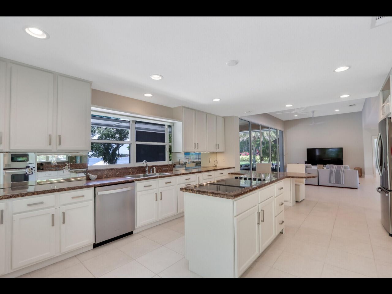 11 N River Road, Sewalls Point, FL 34996 Photo