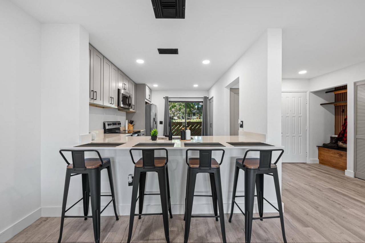 12950 Dartford Trail, Unit 14, Wellington, FL 33414 Photo