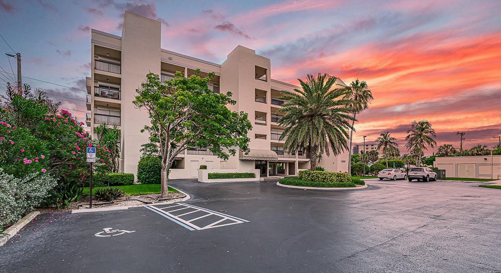 1055 Ocean Drive, Unit 202, Juno Beach, FL 33408 Photo