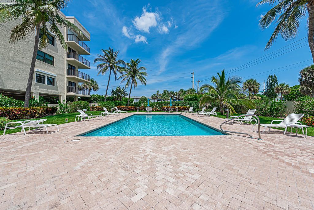 1055 Ocean Drive, Unit 202, Juno Beach, FL 33408 Photo