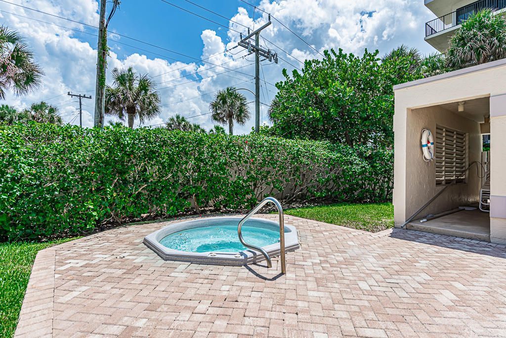 1055 Ocean Drive, Unit 202, Juno Beach, FL 33408 Photo