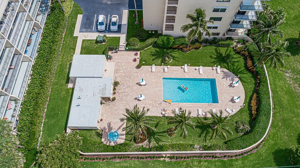 1055 Ocean Drive, Unit 202, Juno Beach, FL 33408 Photo
