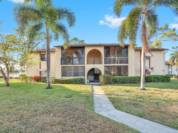 309 Knotty Pine Circle, Unit A-1, Greenacres, FL 33463