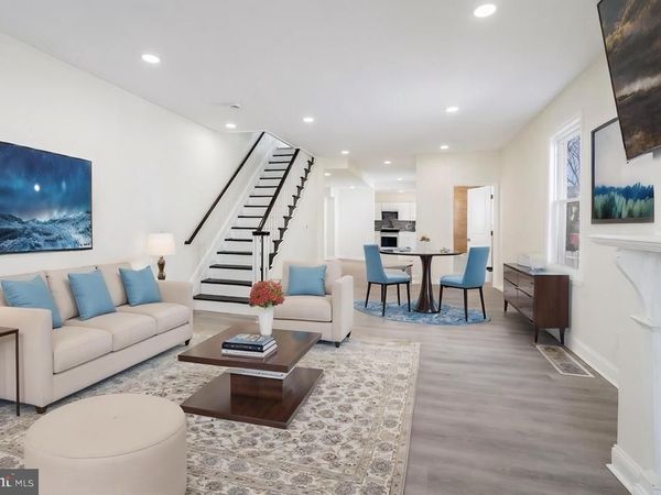 244 CONOVER STREET, BURLINGTON, NJ 08016