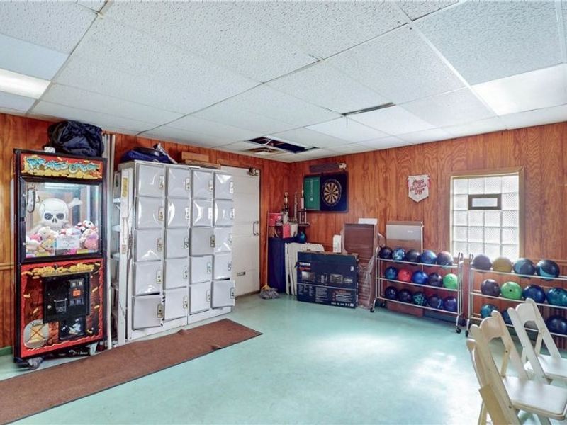 954 Broadway Avenue, Bedford, OH 44146 Photo 23