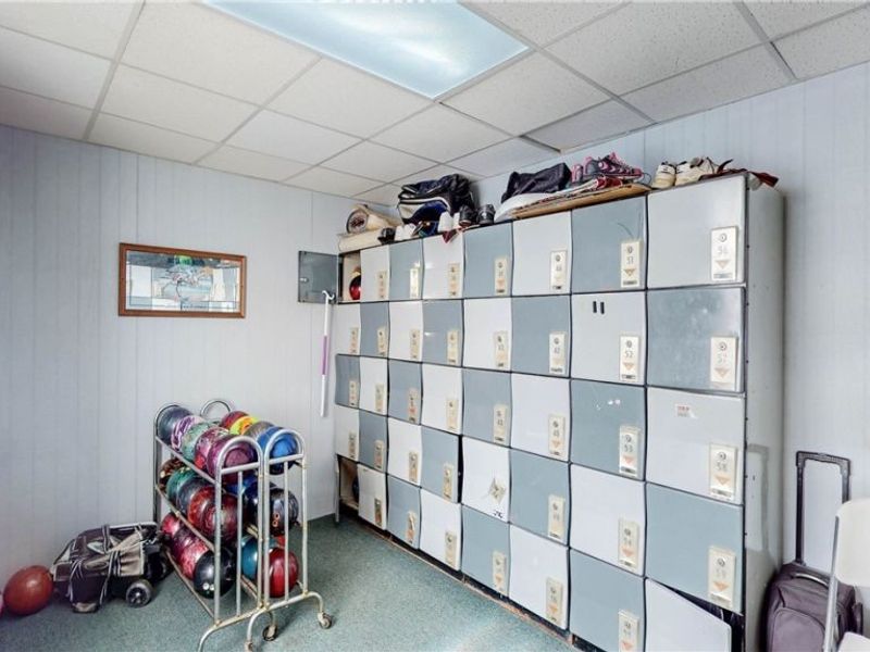 954 Broadway Avenue, Bedford, OH 44146 Photo 24