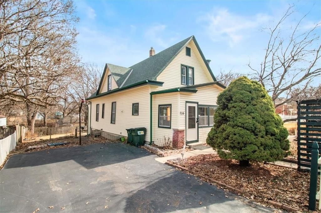 735 S Hawthorne Avenue, Independence, MO 64053 Main Photo