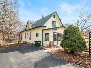 735 S Hawthorne Avenue, Independence, MO 64053