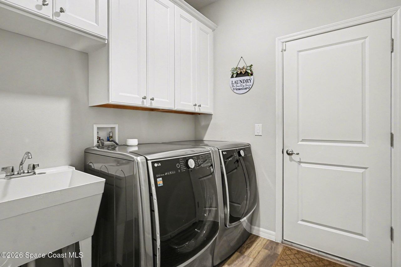 8481 Laguna Circle, Micco, FL 32976 Photo