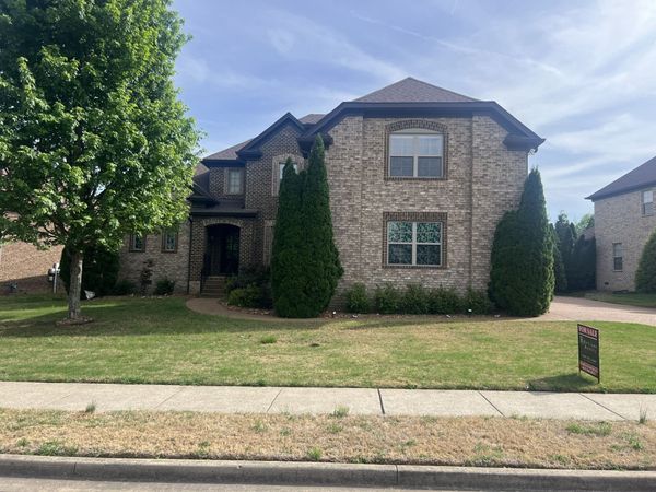 337 Crooked Creek Ln, Hendersonville, TN 37075