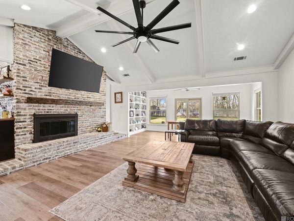 18181 Van Broussard Rd, Prairieville, LA 70769