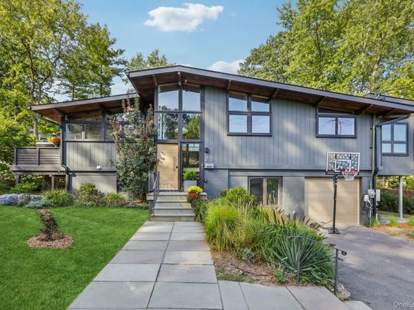 23 Crossbar Road, Hastings-on-Hudson, NY 10706