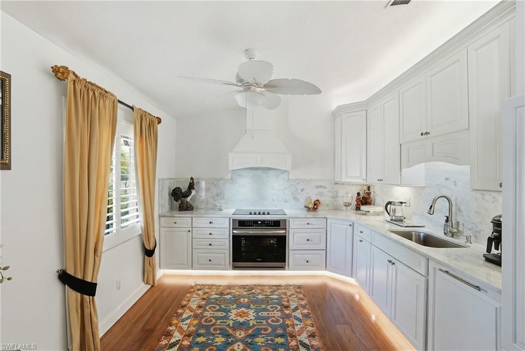 3231 Horse Carriage Way, Unit 10, Naples, FL 34105 Photo