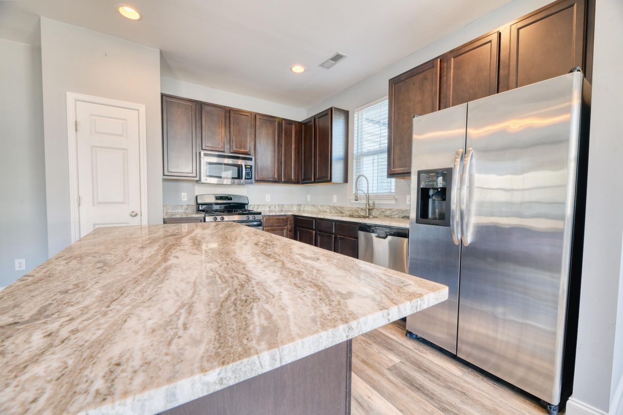 236 Larissa Drive Photo 11