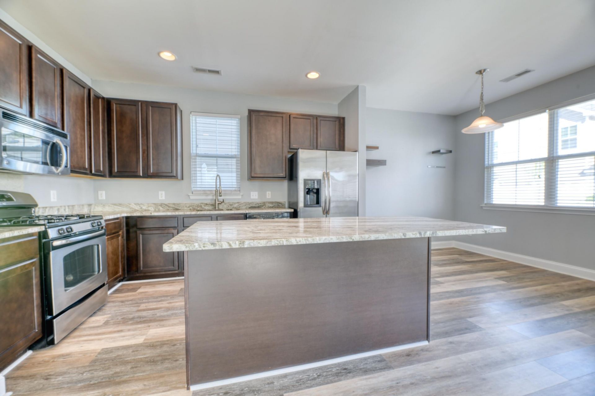 236 Larissa Drive Photo 12