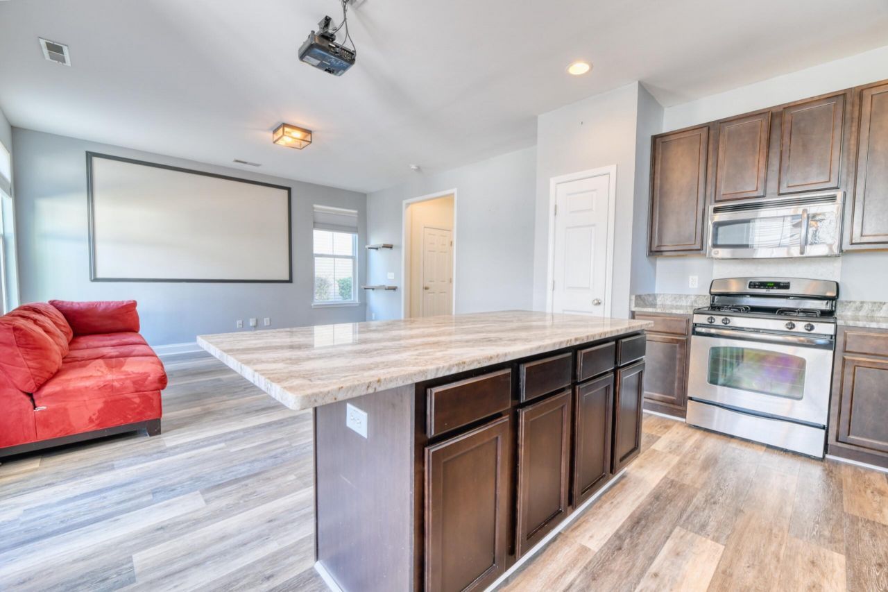 236 Larissa Drive Photo 16