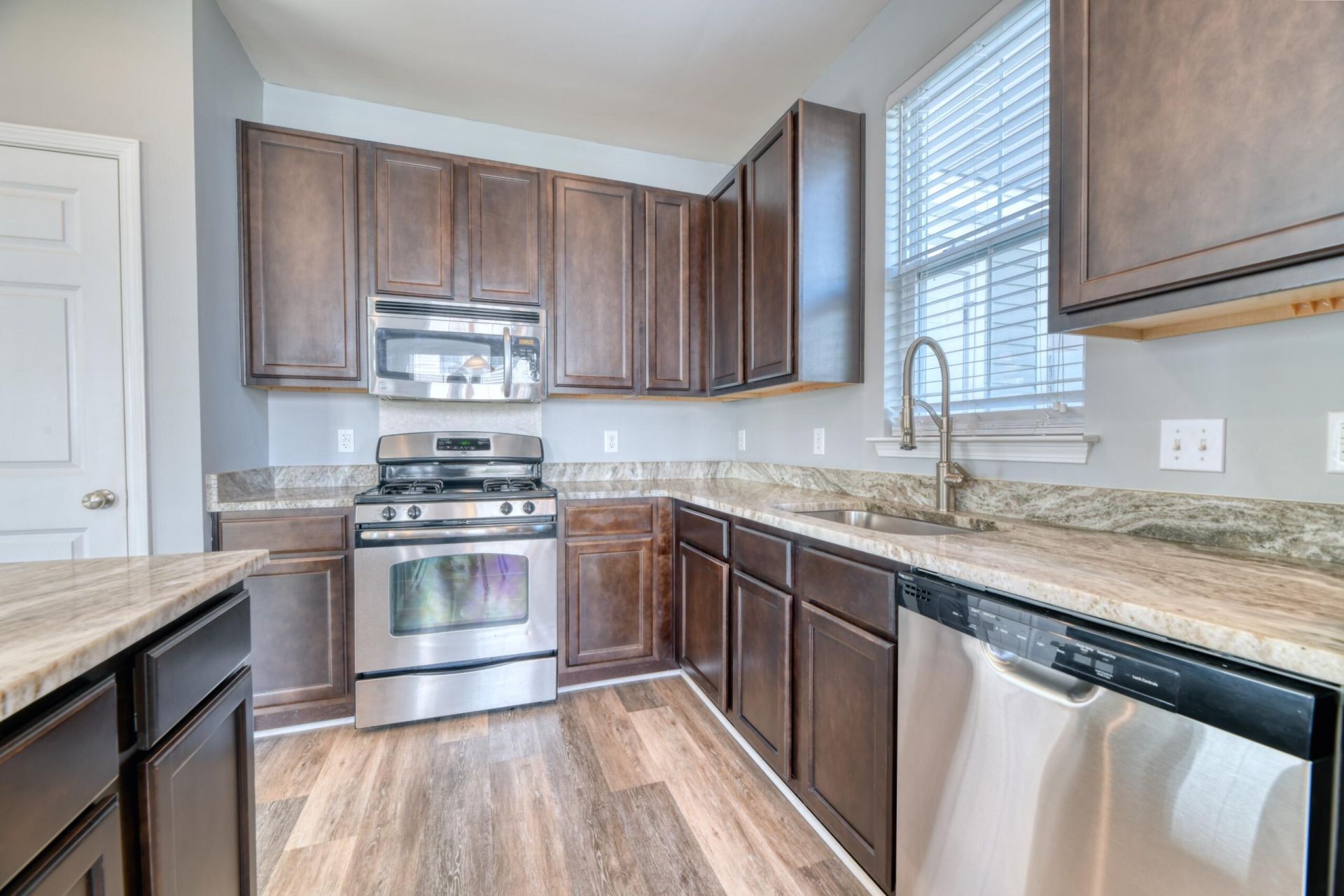 236 Larissa Drive Photo 16