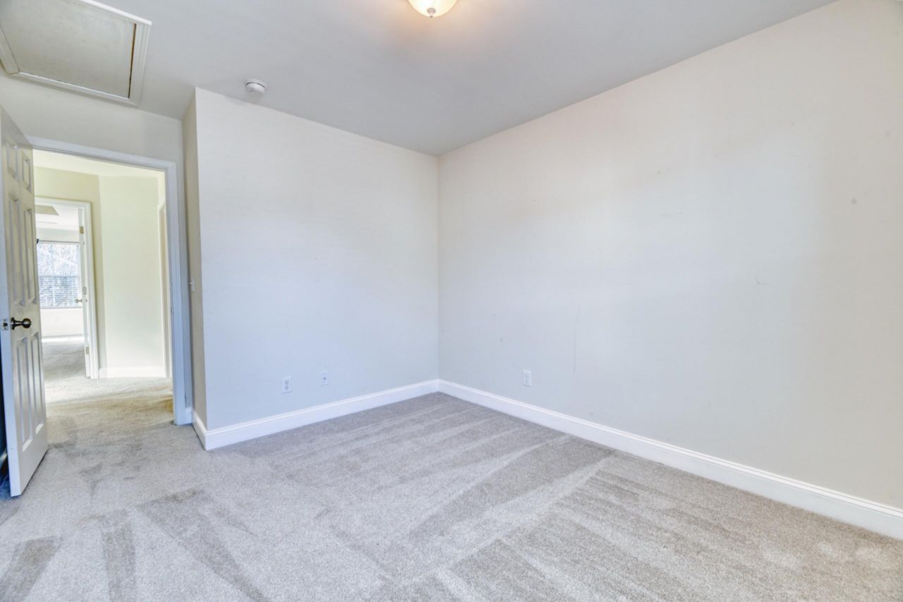 236 Larissa Drive Photo 31