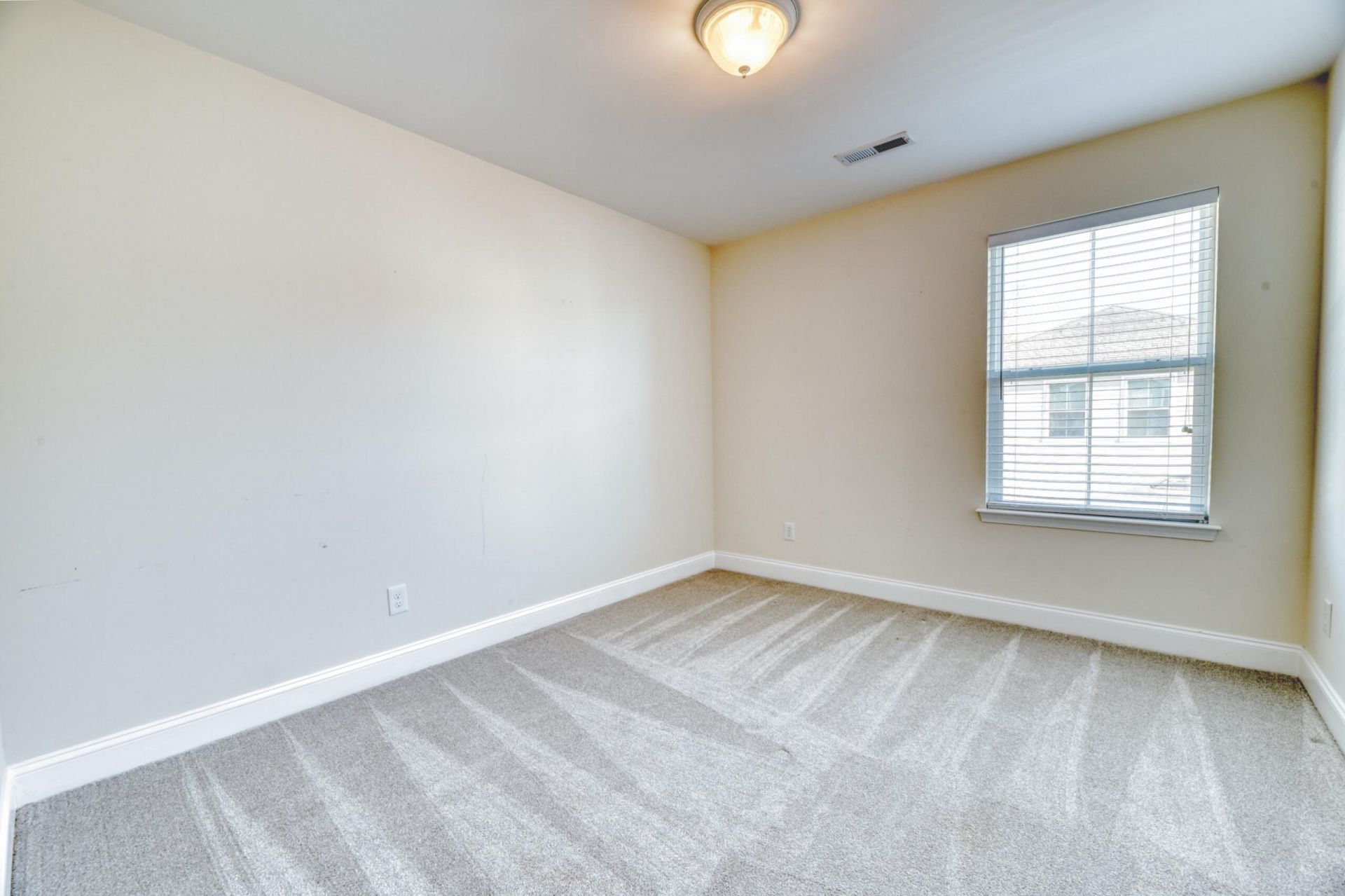 236 Larissa Drive Photo 37