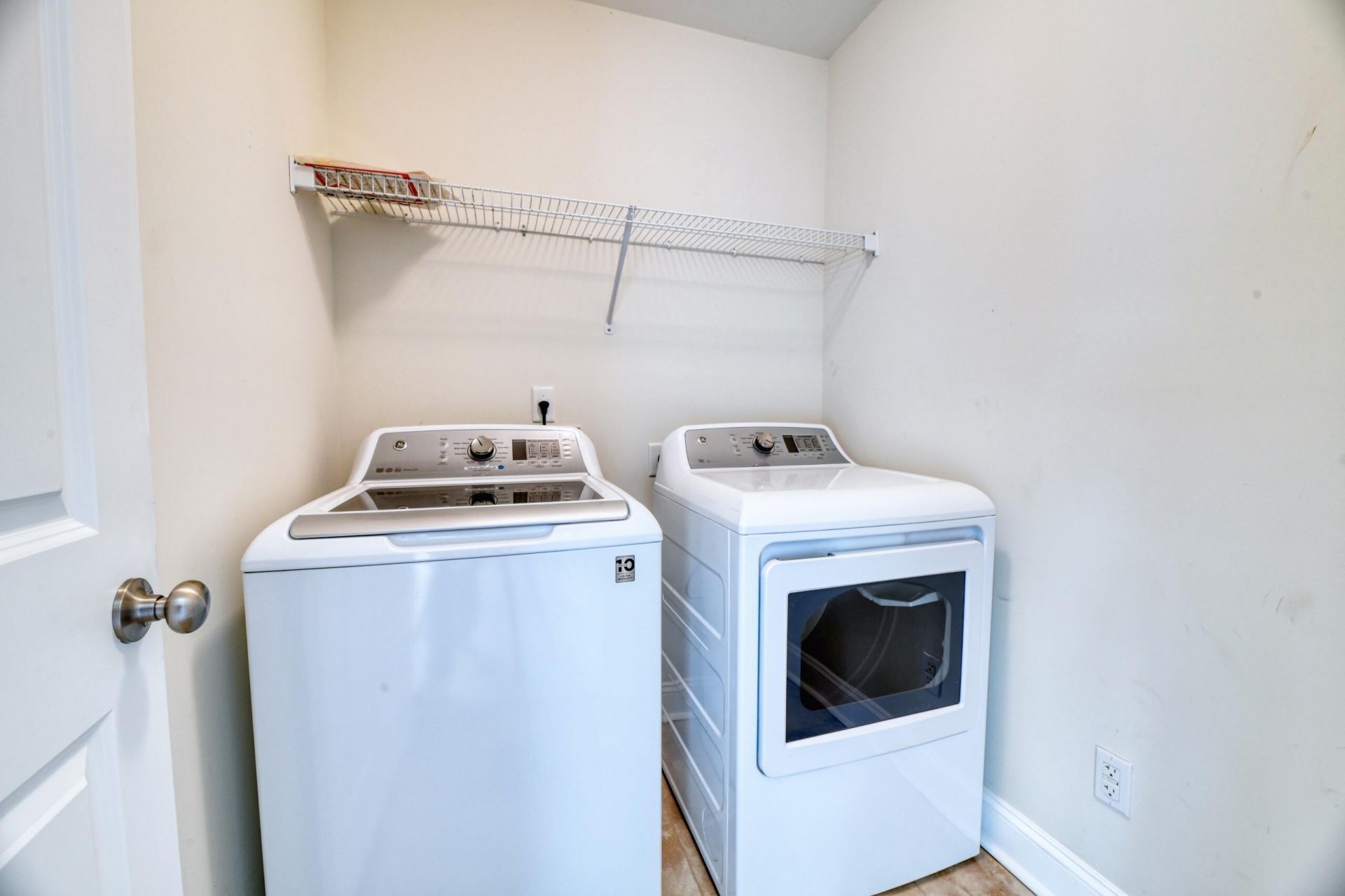 236 Larissa Drive Photo 40