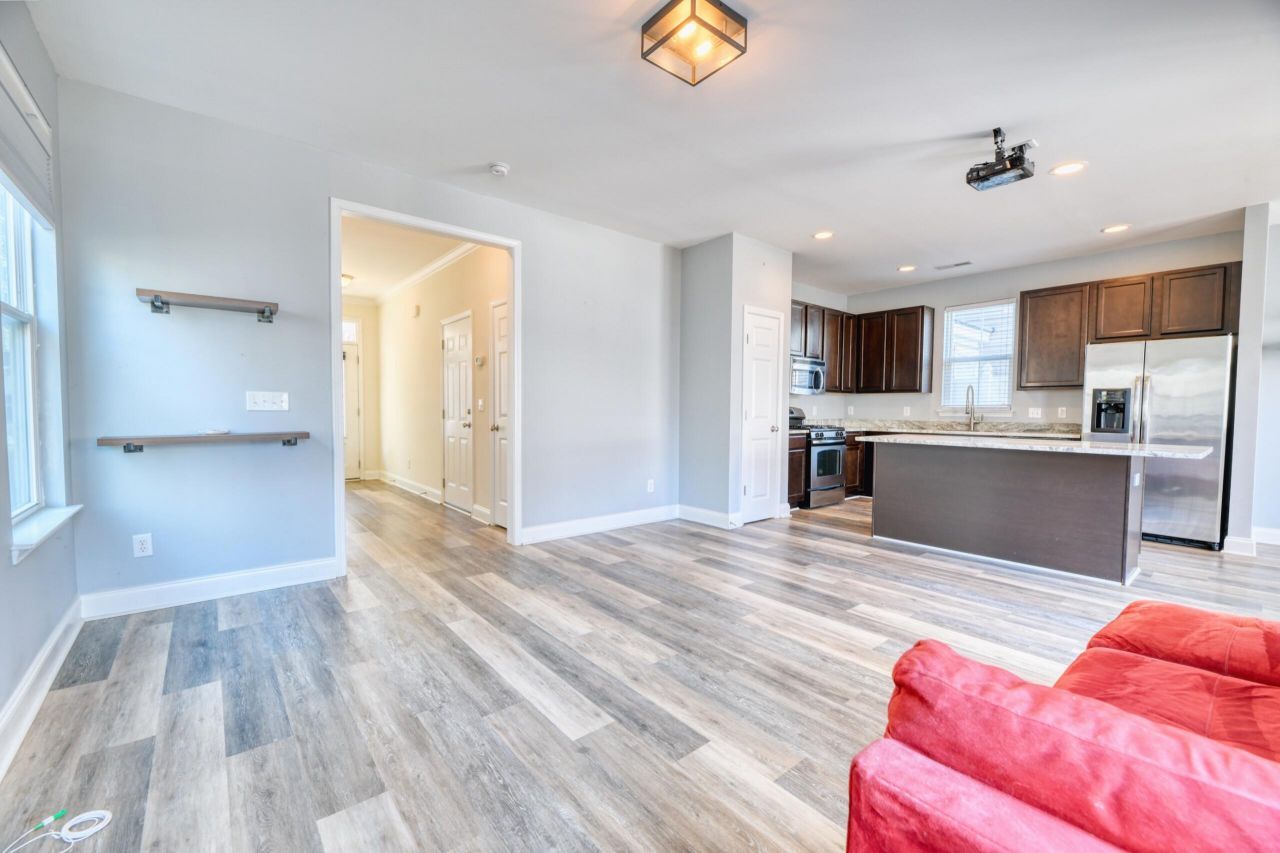 236 Larissa Drive Photo 7