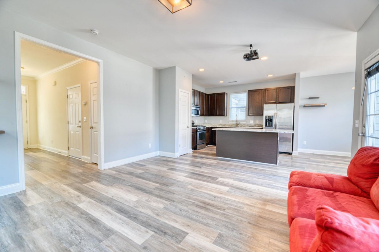 236 Larissa Drive Photo 8