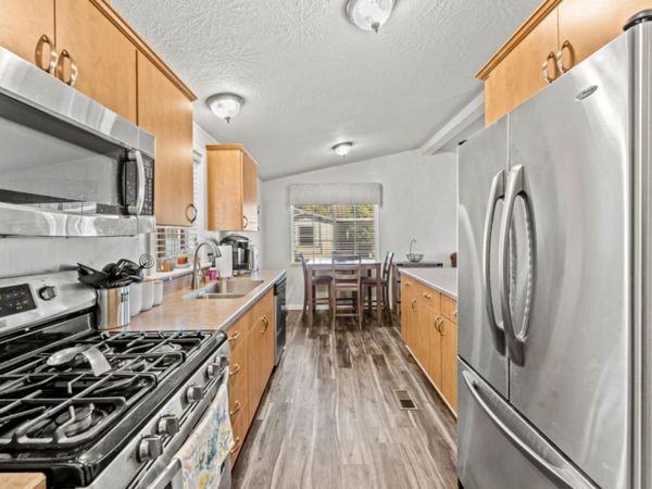 96 Monterey Ln, Folsom, CA 95630