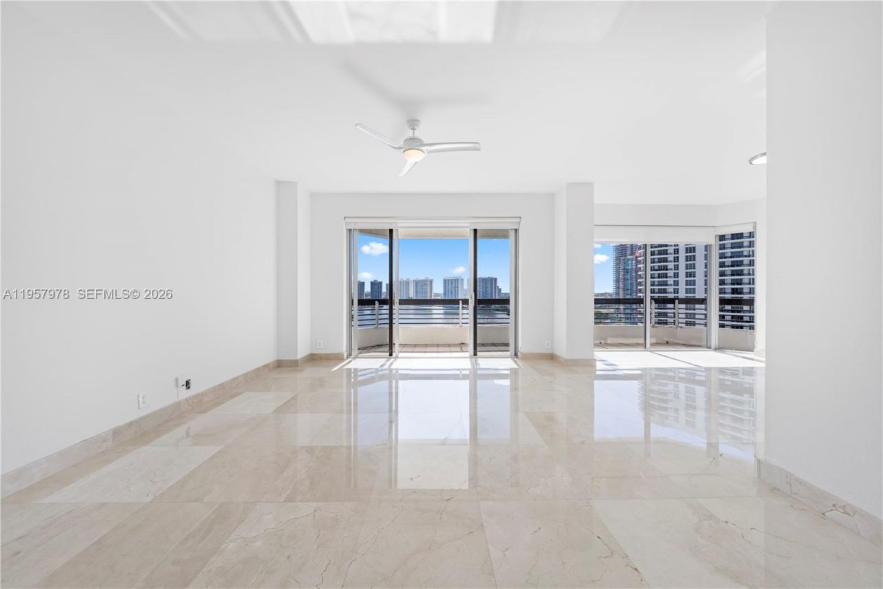 3600 Mystic Pointe Dr, Unit PH6, Aventura, FL 33180 Photo