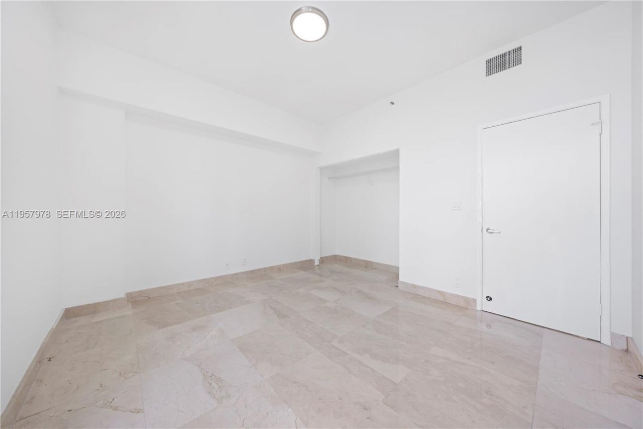 3600 Mystic Pointe Dr, Unit PH6, Aventura, FL 33180 Photo