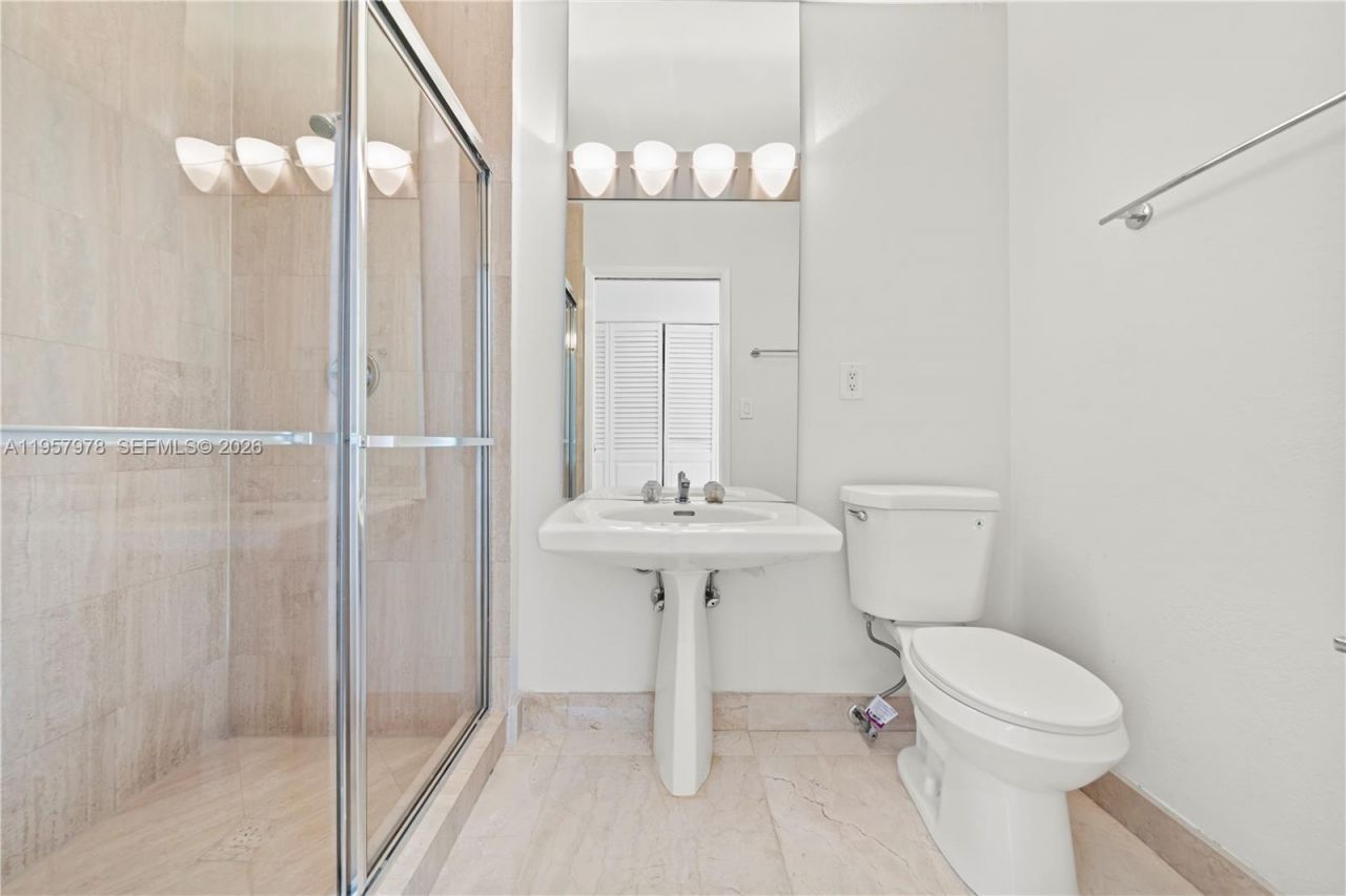 3600 Mystic Pointe Dr, Unit PH6, Aventura, FL 33180 Photo