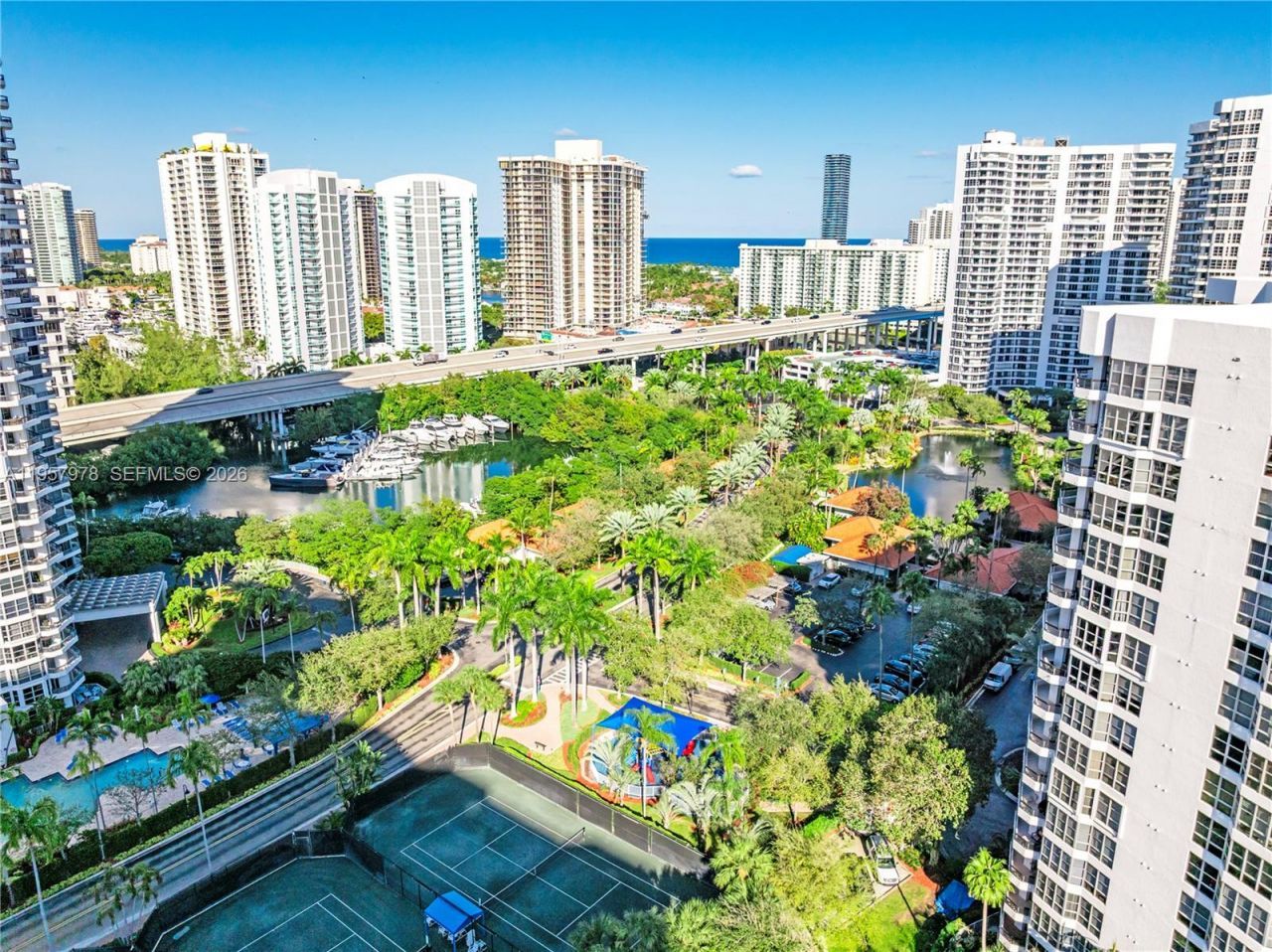 3600 Mystic Pointe Dr, Unit PH6, Aventura, FL 33180 Photo