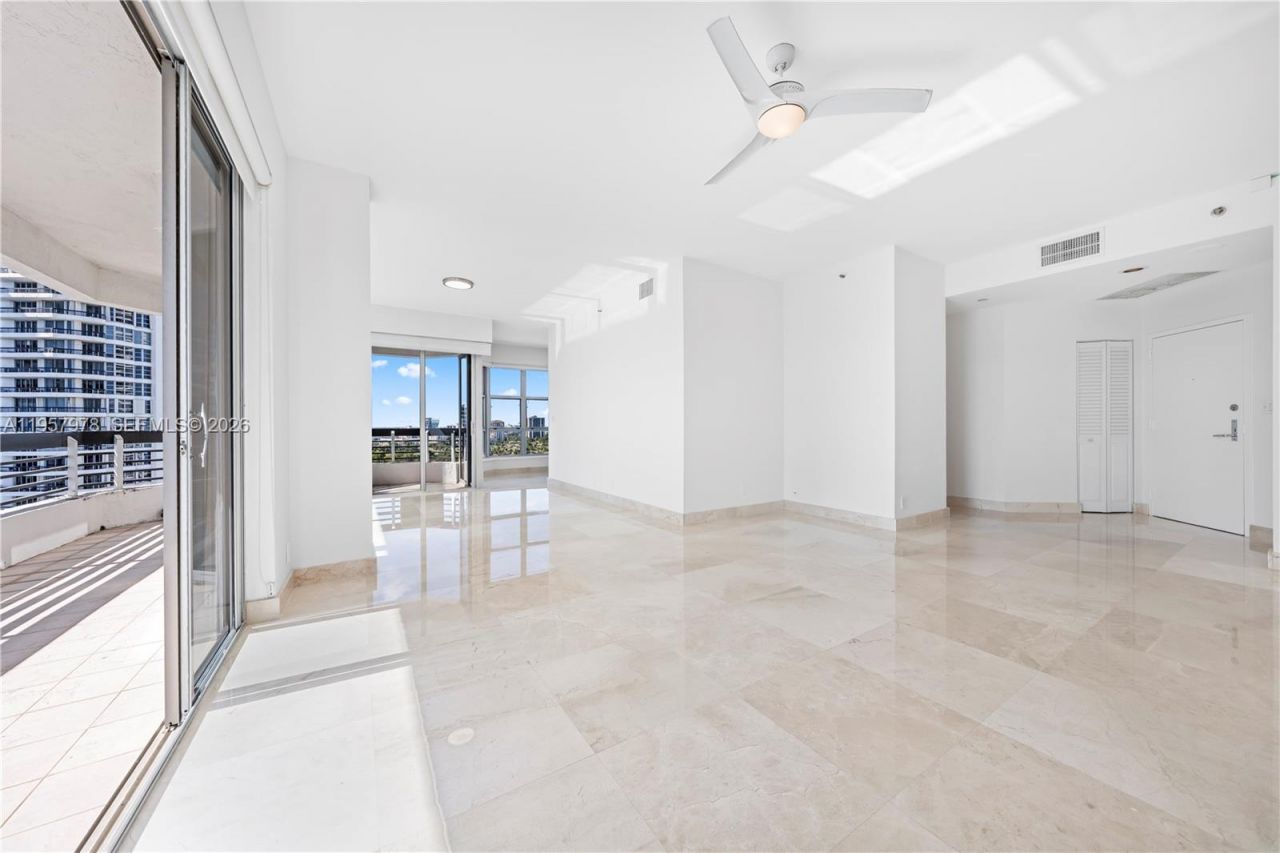 3600 Mystic Pointe Dr, Unit PH6, Aventura, FL 33180 Photo