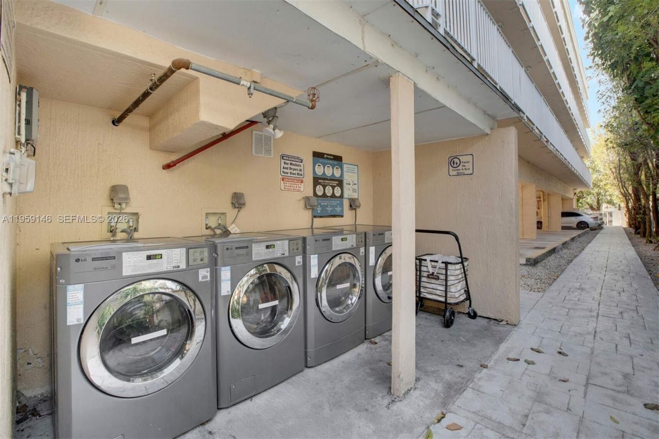 1349 SW 3rd St , Unit 3, Miami, FL 33135 Photo