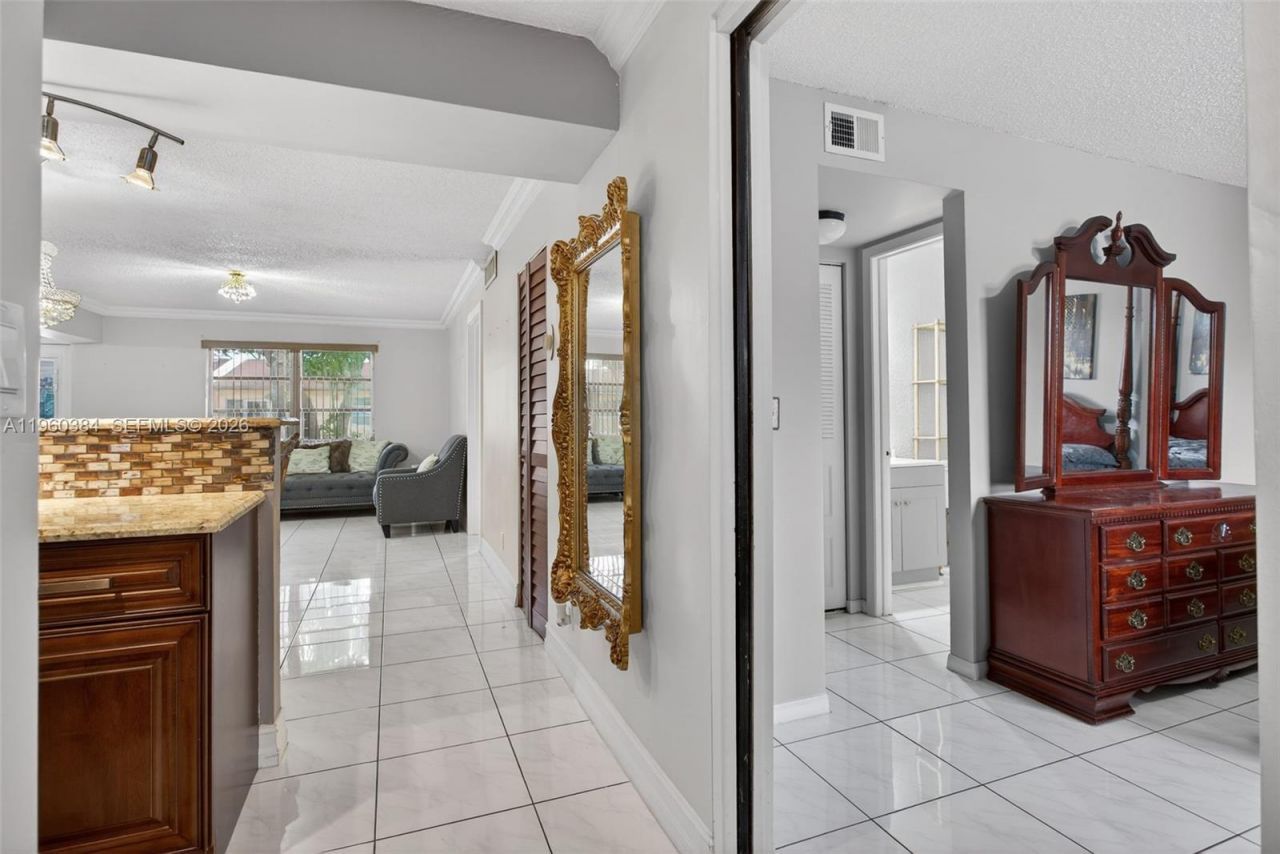 7708 Margate Blvd, Unit C5-5, Margate, FL 33063 Photo