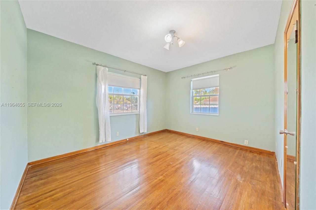 7110 SW 13th Ter, Miami, FL 33144 Photo