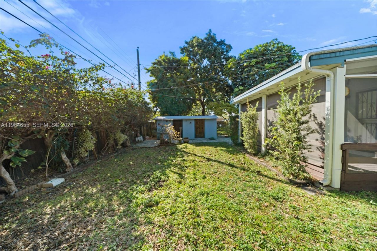 7110 SW 13th Ter, Miami, FL 33144 Photo