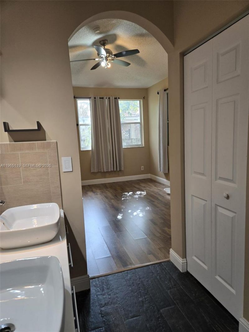 821 NW 130th Ave, Unit 821, Pembroke Pines, FL 33028 Photo